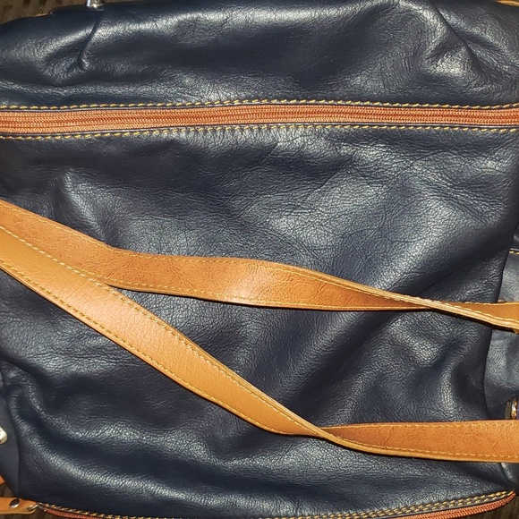 Purses. - Picture 4 of 6